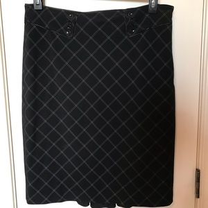 White House Black Market pencil skirt pleated back